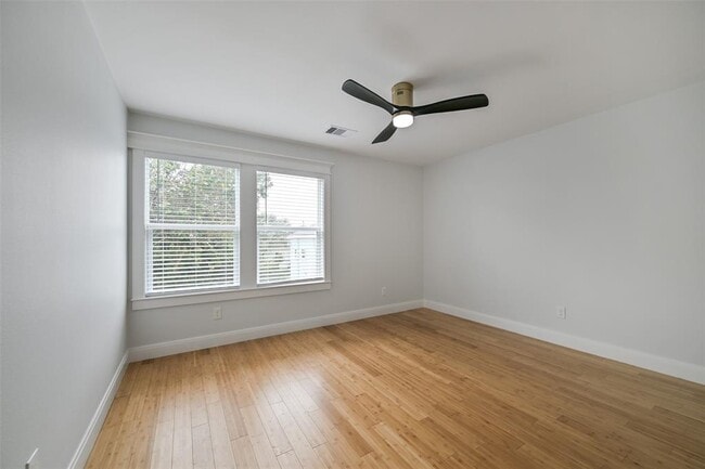 Building Photo - 1207 32nd St