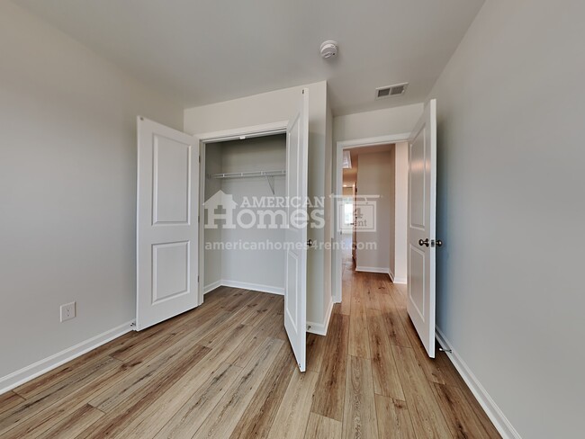 Building Photo - 1608 Solandra Drive