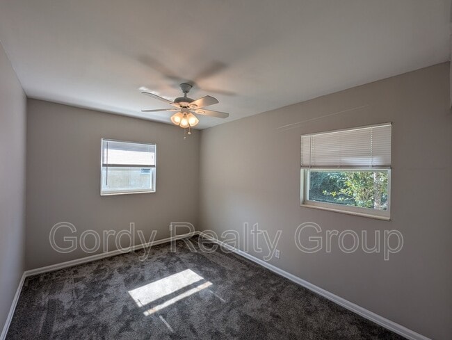Building Photo - 3037 Noland St