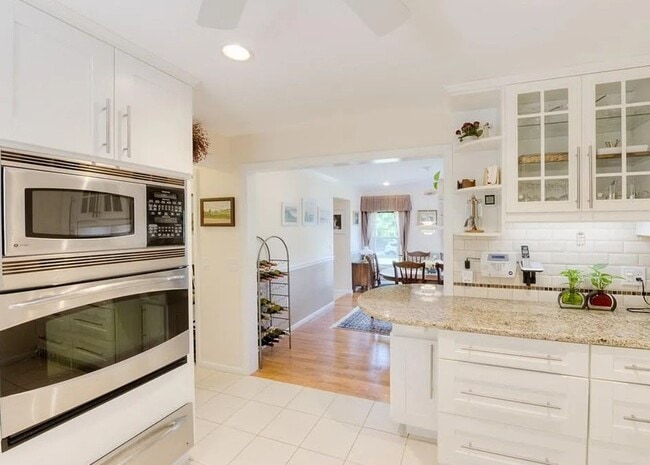 Building Photo - 11 Dubiel Dr