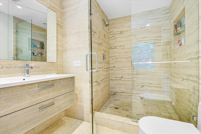 Building Photo - 435 Ridgewood Rd