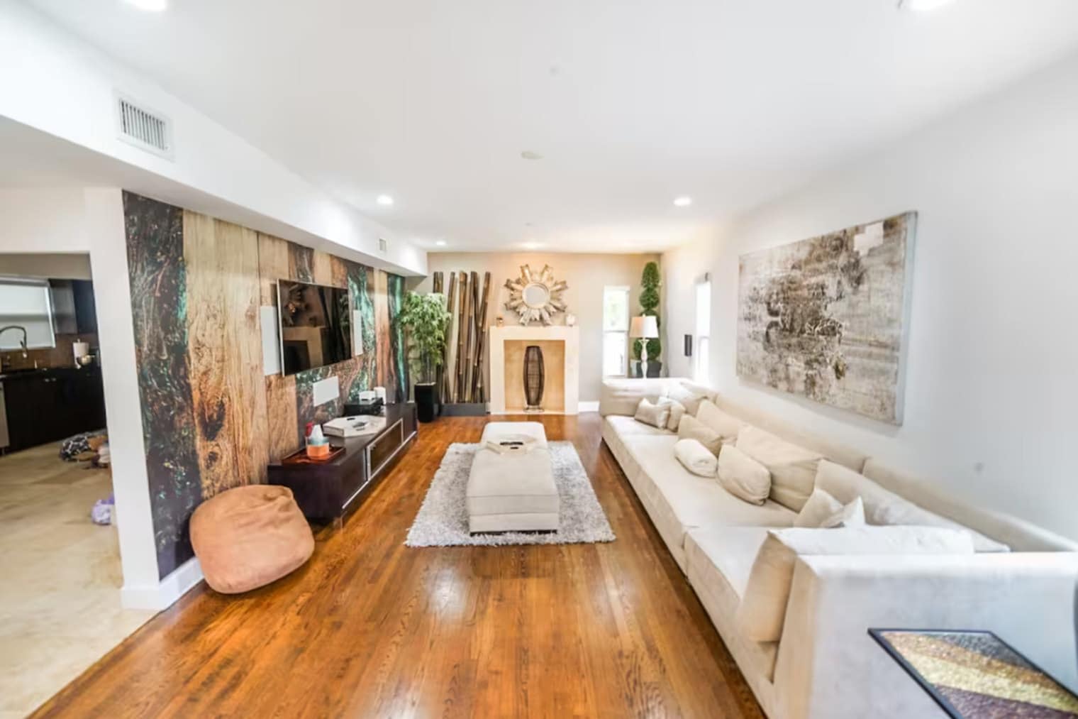 Building Photo - 200 NE 16th Ave