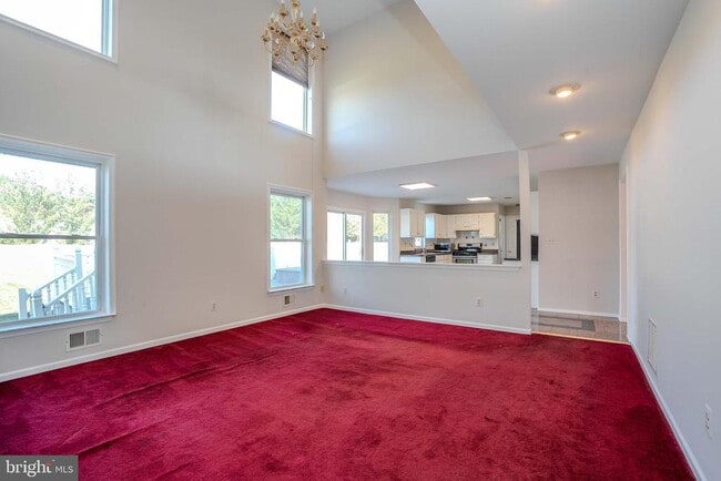 Building Photo - 27 Samantha Dr