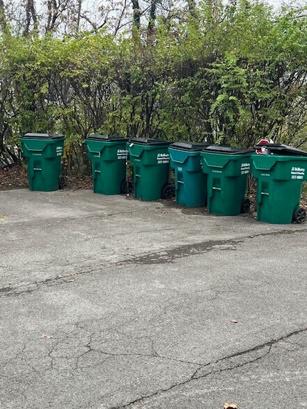 Building Photo - 3210 Orleans Dr