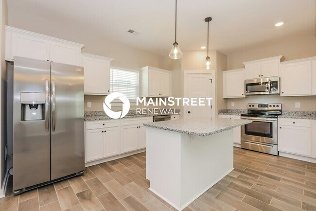 Building Photo - 4 Bedroom Pet-Friendly Home in Murfreesbor...