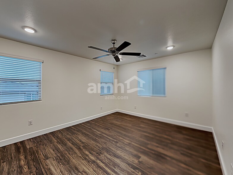 Building Photo - 306 Timber Kate Pl