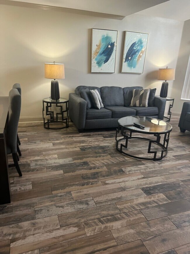 Building Photo - 2456 Sweetwater Club Cir