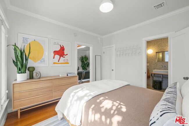 Building Photo - 1510 Electric Ave