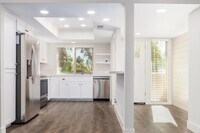 Building Photo - 7316 N Vía Camello Del Norte