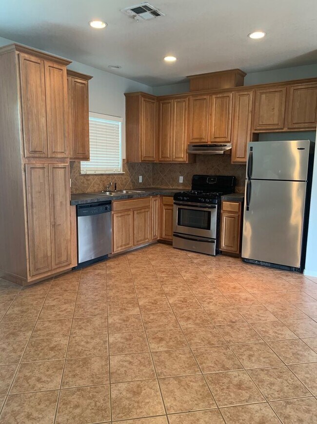 Building Photo - 5304 Evans Ave