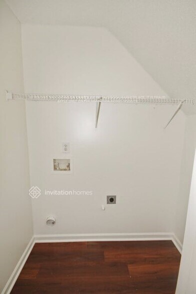 Building Photo - 4350 Reserve Hill Crossing