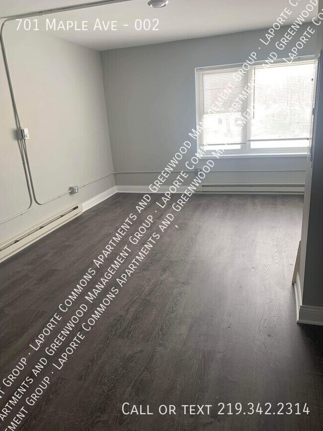 Building Photo - 701 Maple Ave