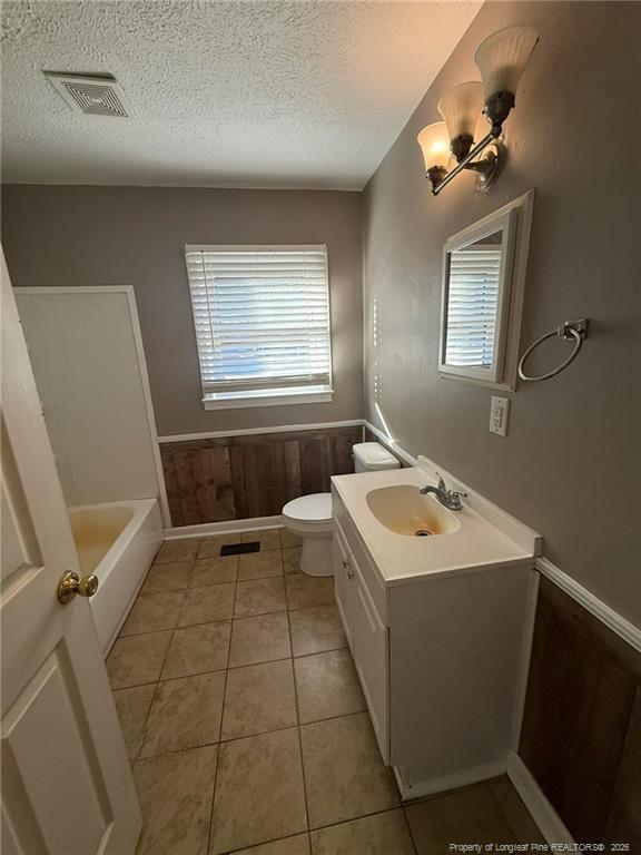 Building Photo - 2223 Carbine St