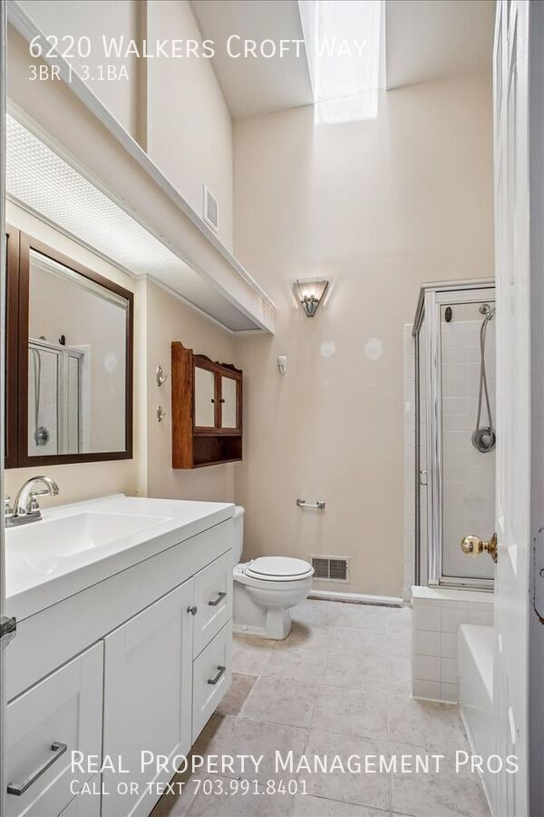 Building Photo - 6220 Walkers Croft Way