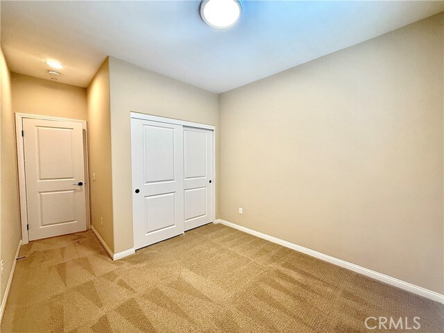 Building Photo - 467 Raya Ln