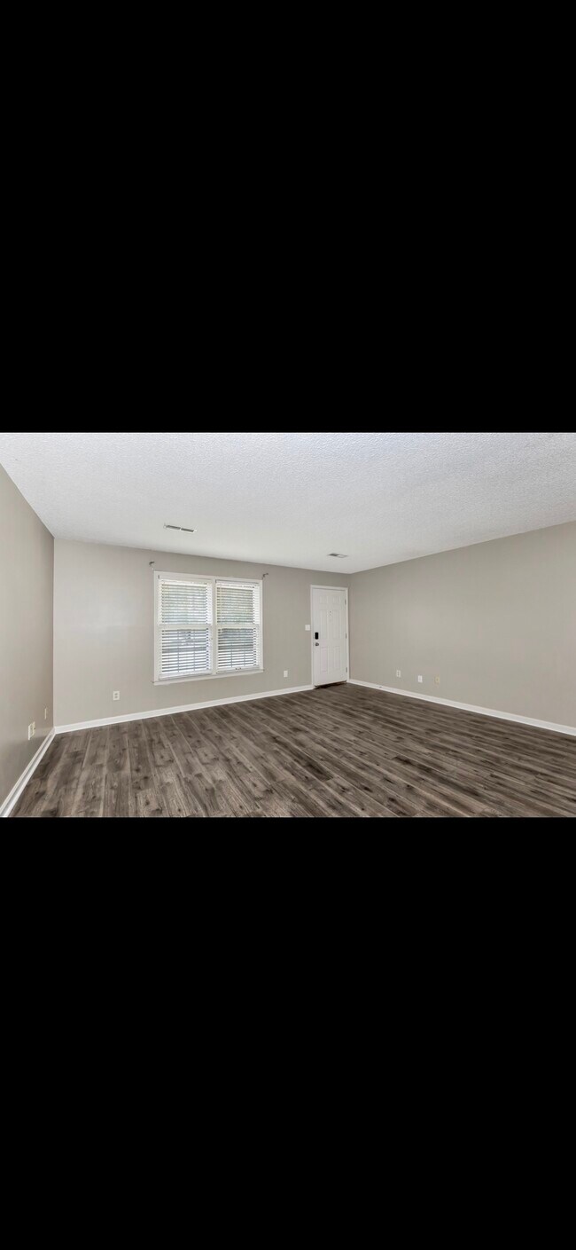 Building Photo - 8147 Oldfield Rd SW