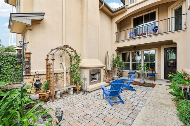 Building Photo - 111 Via Toscana