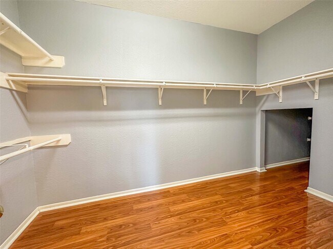 Building Photo - 14627 Cypress Cottage Ct