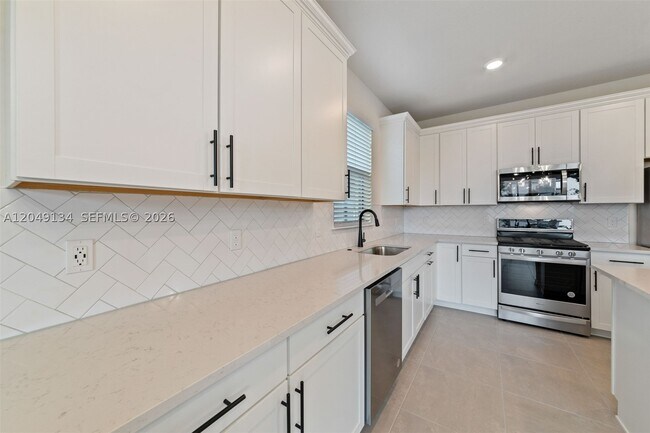 Building Photo - 4470 Waterside Dr