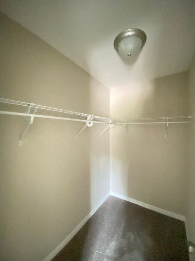 Building Photo - 4490 SW 150th Pl