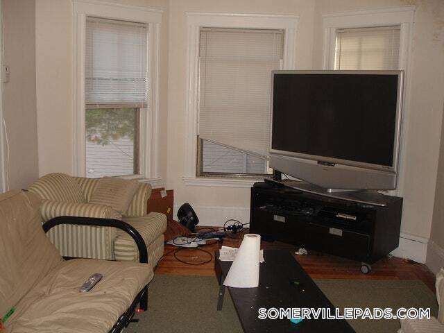 Building Photo - 14 Curtis Ave