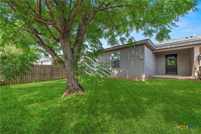 Building Photo - 1809 Indian Trail