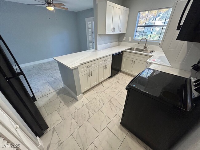 Building Photo - 596 Tam O Shanter