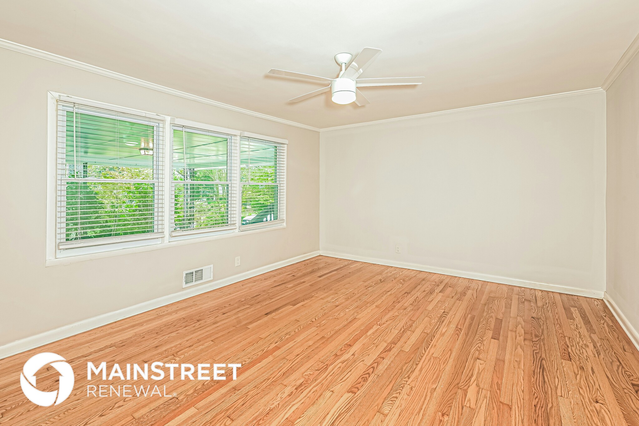 Building Photo - 1512 Knollwood Terrace