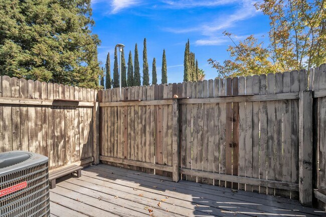 Building Photo - 4255 Taylor St