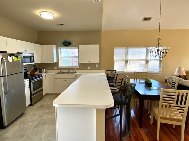 Building Photo - 3947 Gladiola Ct