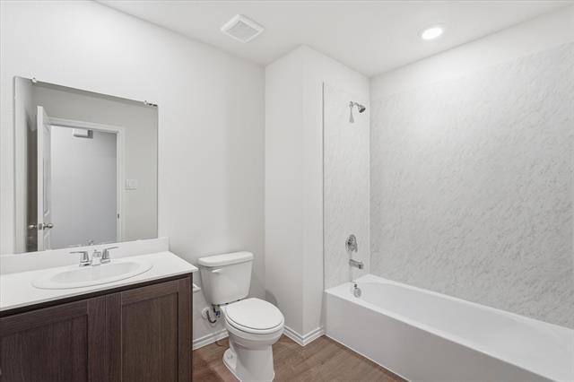 Building Photo - 215 Arbor Dr