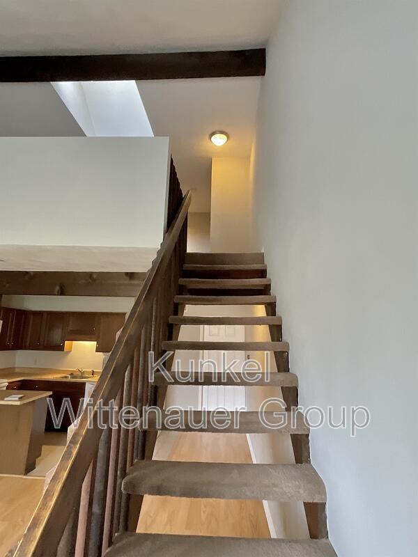 Building Photo - 435-7 Ponderosa Ave