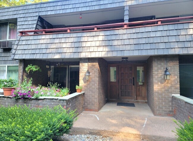 Building Photo - 24 Stony Brook Dr