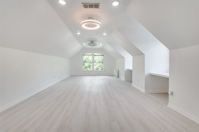 Building Photo - 7417 Marigold Dr