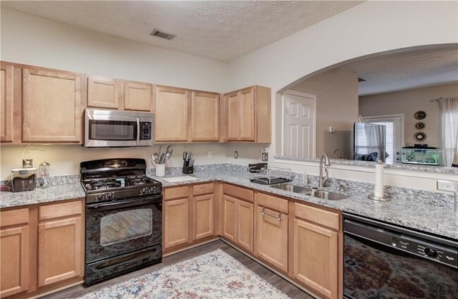 Building Photo - 2230 Hawks Bluff Trail NW