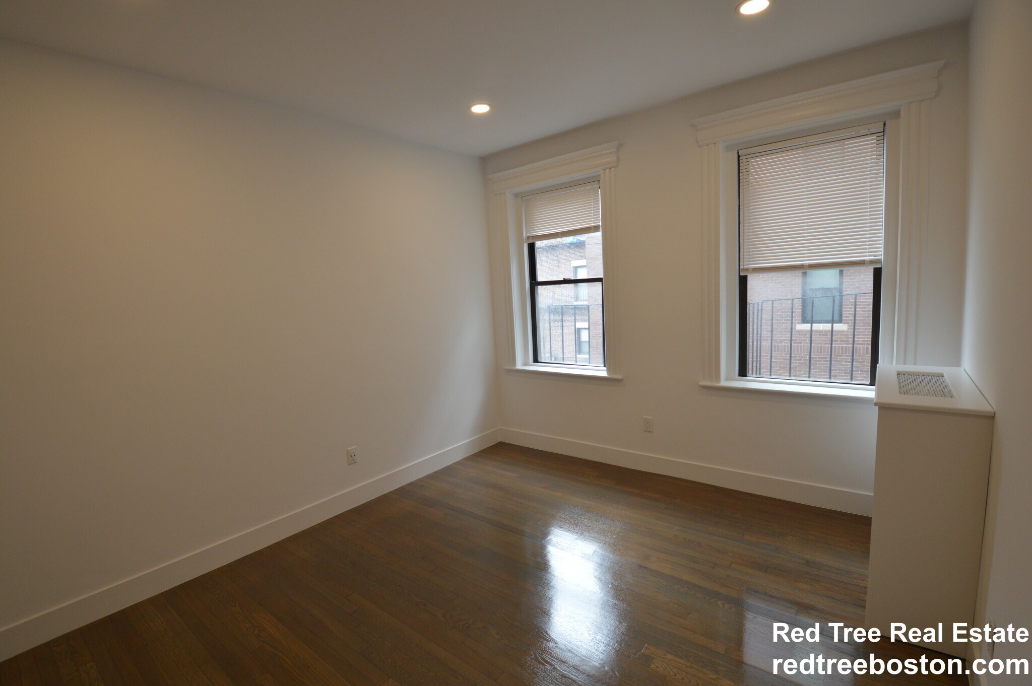 Building Photo - 11 Queensberry St