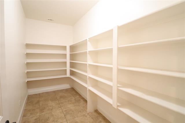 Building Photo - 5070 Kerstyn Dr