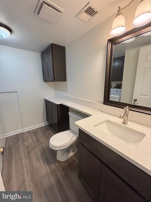 Building Photo - 109 Ash Hollow Dr