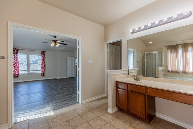 Building Photo - 21226 Villa Valencia