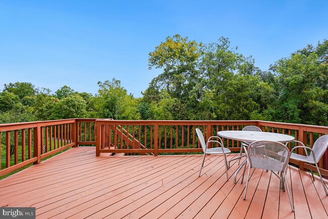 Building Photo - 529 Coral Reef Dr