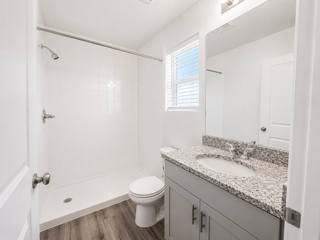 Building Photo - Brand New 2-bed 2-bath End Unit Townhome
