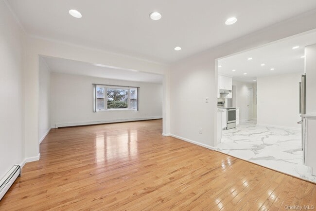 Building Photo - 335 5th St