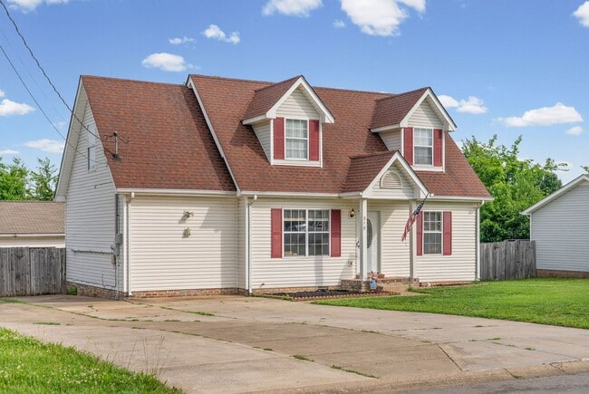 Building Photo - 919 Van Buren Ave