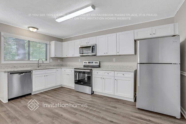 Building Photo - 5001 Post Rd Pass