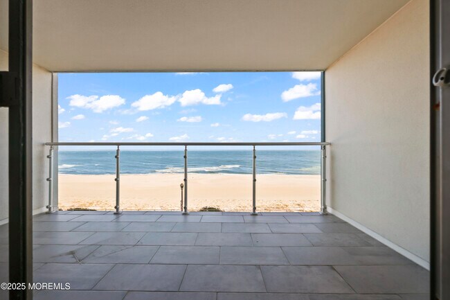 Building Photo - 510 Ocean Ave N