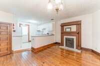 Building Photo - 710 Phillips Ave