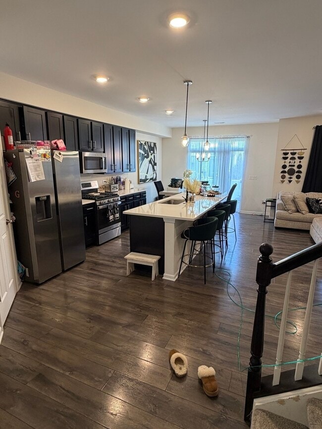 Building Photo - 23538 W Bancroft Dr