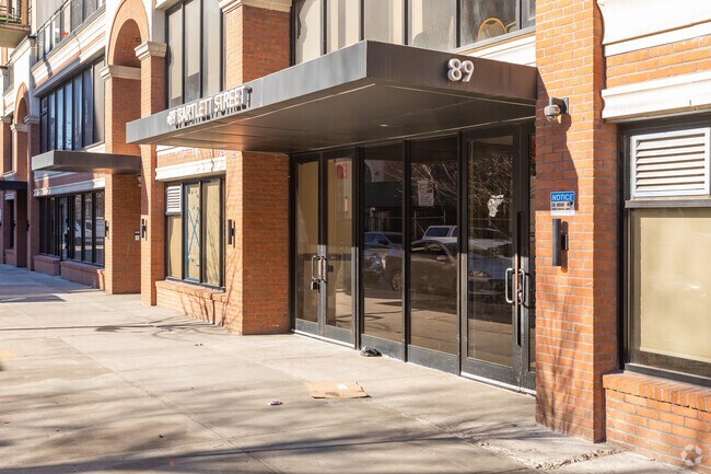 Building Photo - 89 Bartlett St