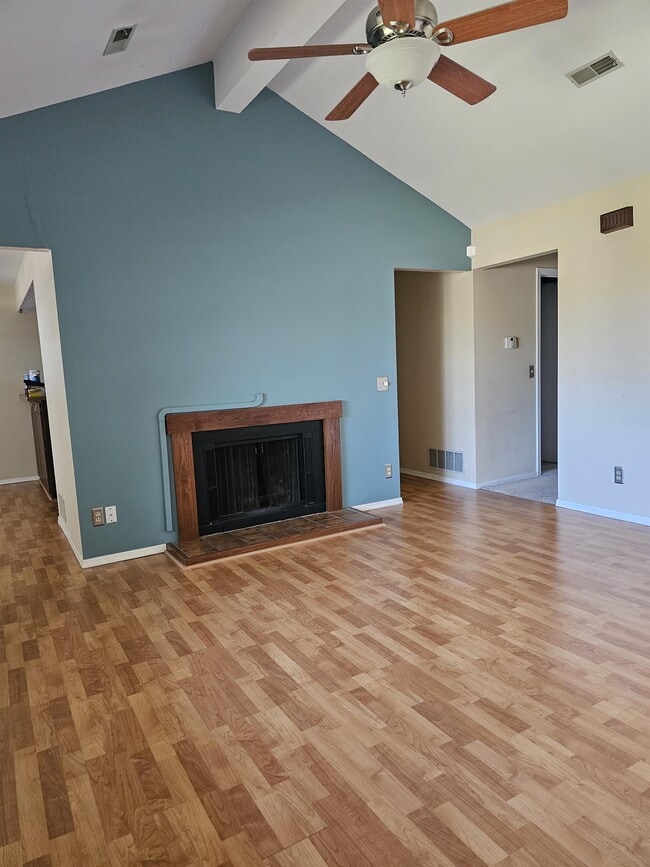 Building Photo - 1006 Kara Dr