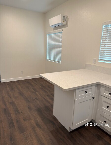 Building Photo - 10279 Priscilla St